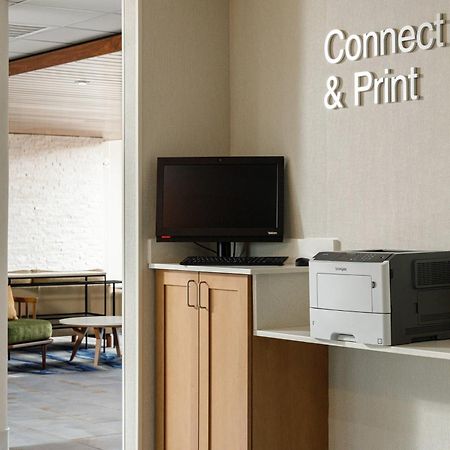Fairfield Inn & Suites By Marriott Salina Exterior photo