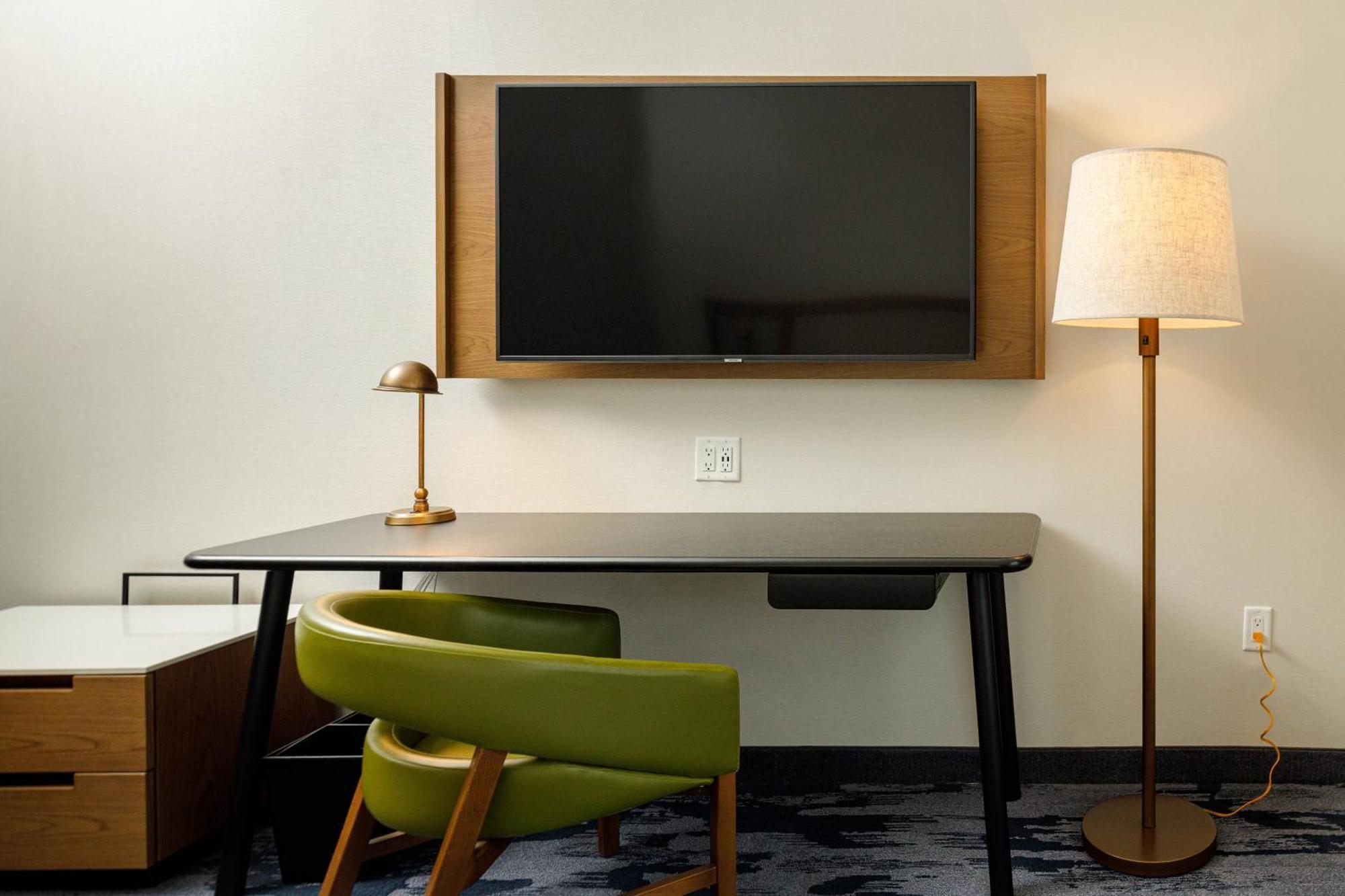 Fairfield Inn & Suites By Marriott Salina Exterior photo